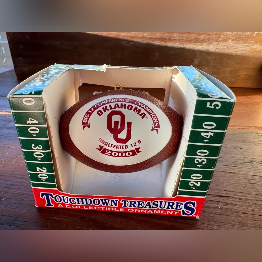NIB Touchdown Treasures OU Oklahoma university football Christmas ornament 2000